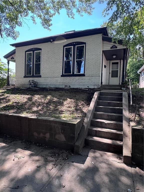 2108 S 14th Street — photo 3