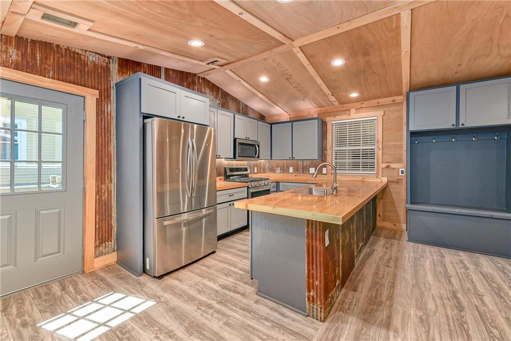 1001 Laurel Street — photo 10
