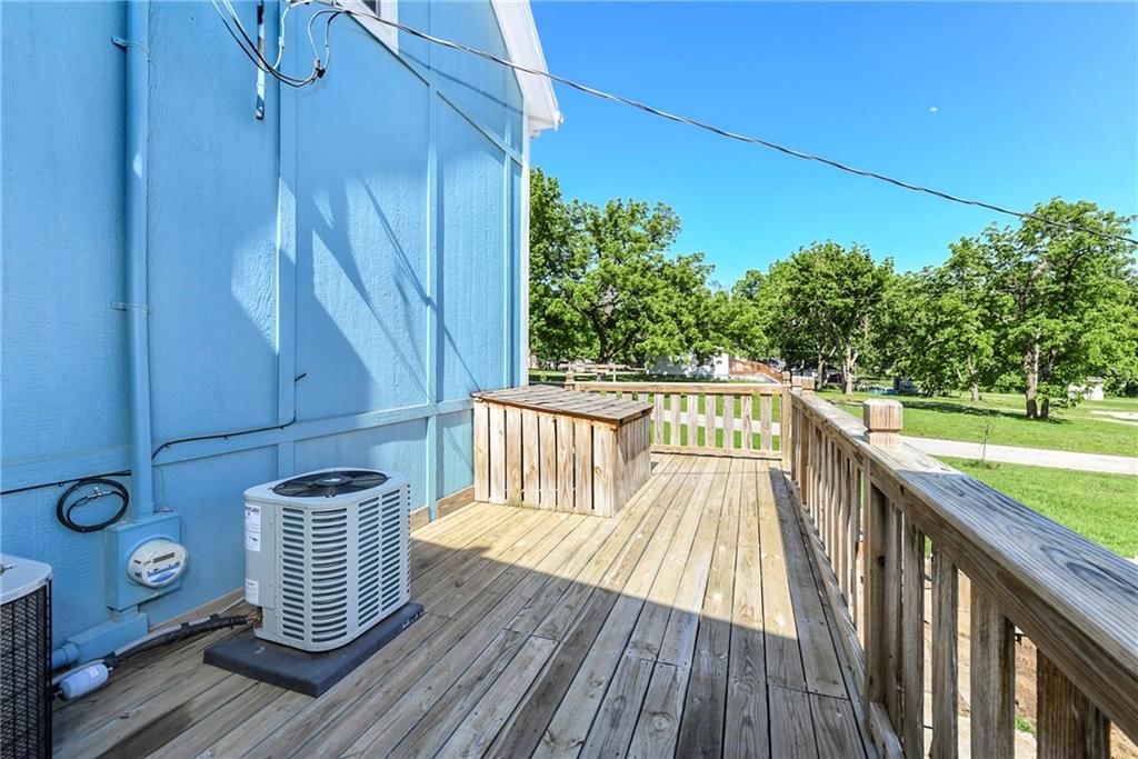 1001 Laurel Street — photo 31