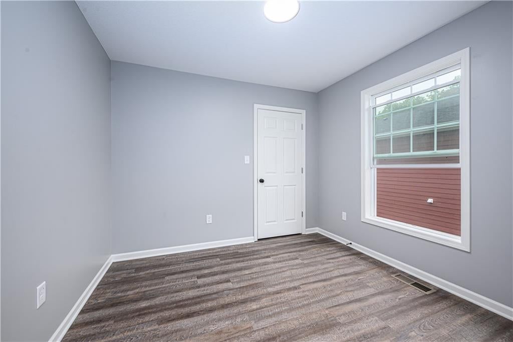 605 Washington Street — photo 11