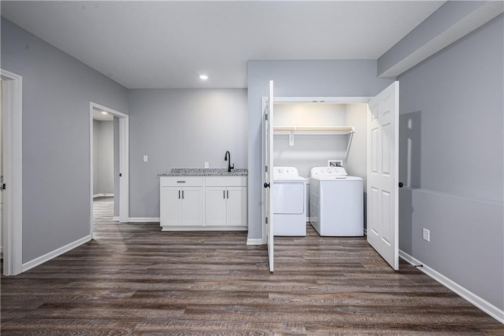 605 Washington Street — photo 17