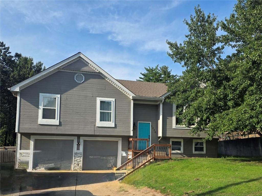1226 NW 70th Street, Kansas City, MO