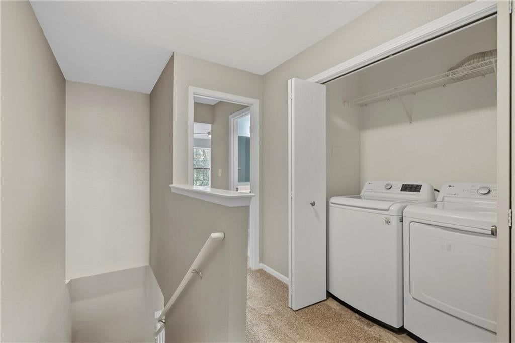 Photo 23 of 28 - 5792 NW Plantation Circle, Lee's Summit, MO 64064