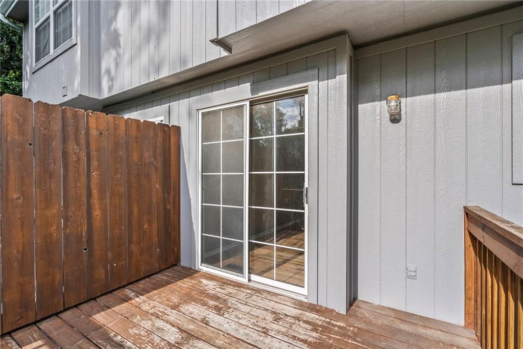 Photo 26 of 28 - 5792 NW Plantation Circle, Lee's Summit, MO 64064