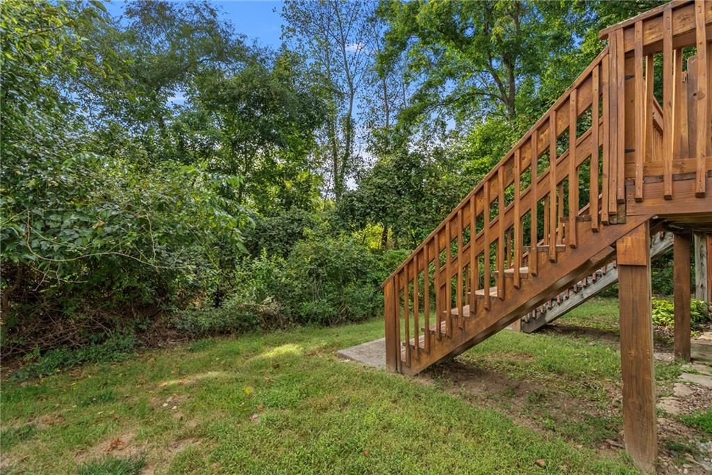 Photo 27 of 28 - 5792 NW Plantation Circle, Lee's Summit, MO 64064
