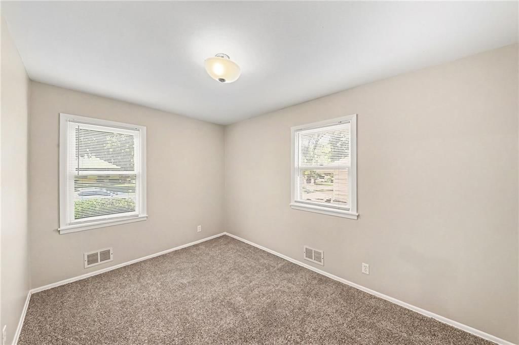 6417 N Indiana Avenue — photo 10