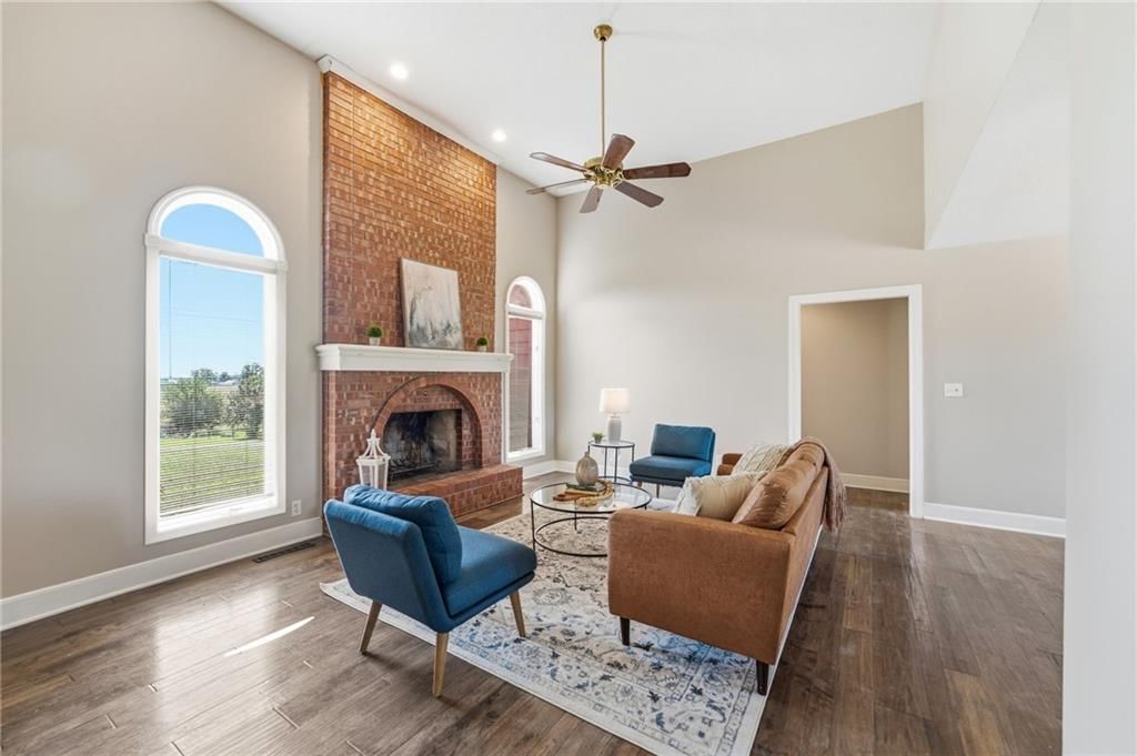 27290 Stephanie Lane, Weston, MO: listing photo 3