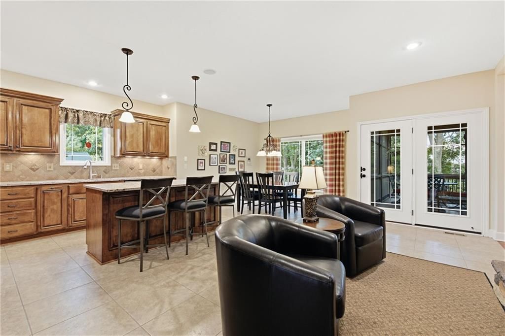 6816 Longview Street — photo 10