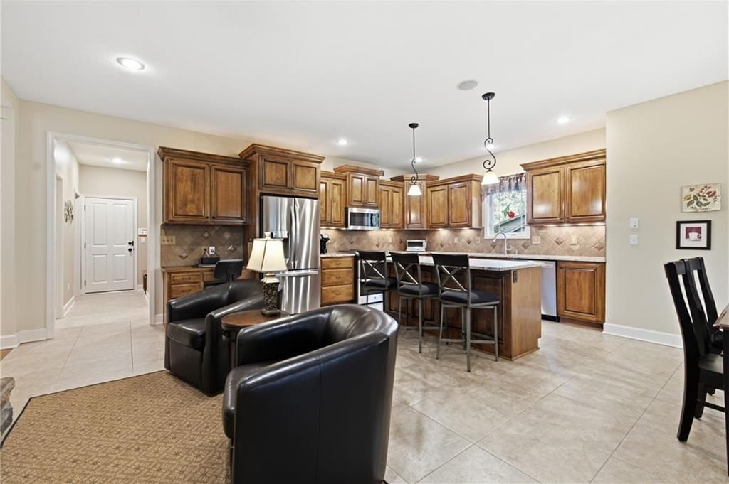 6816 Longview Street — photo 11