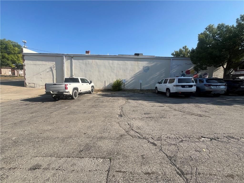 118 N Holden Street — photo 5