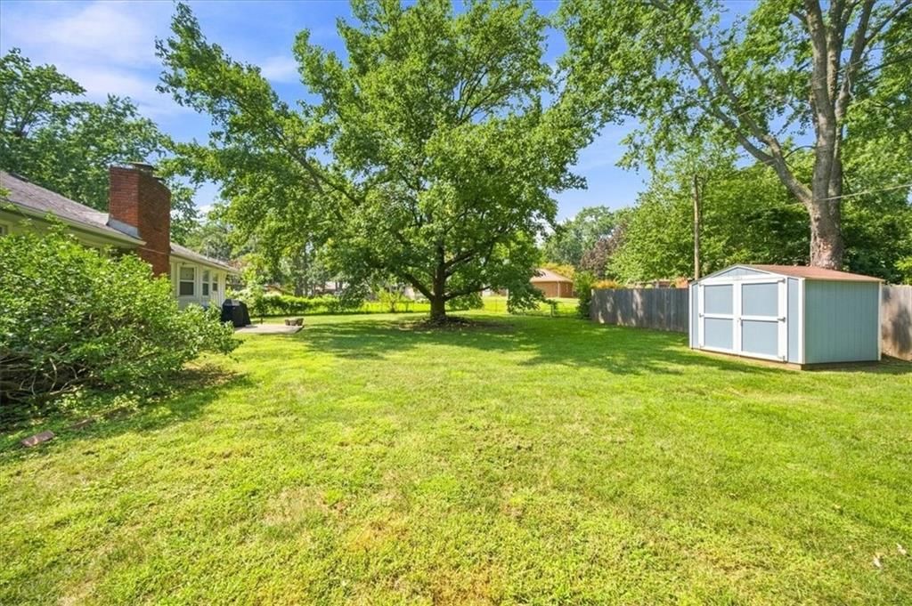 1009 SW SUNRISE Drive — photo 2