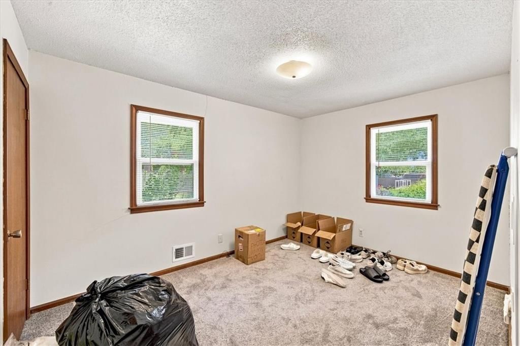 1009 SW SUNRISE Drive — photo 10