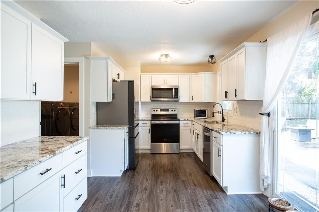 9536 W 91st Street — photo 17