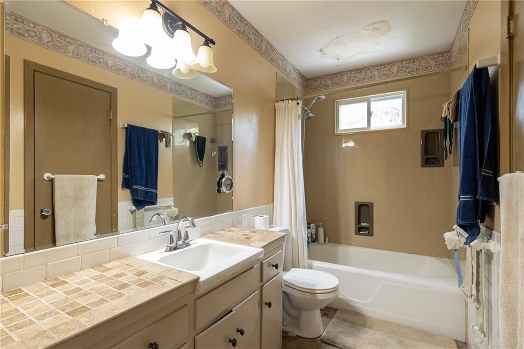 11209 Walnut Street — photo 17