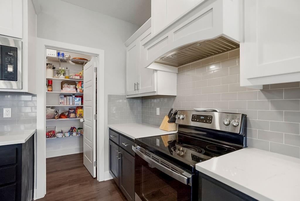 19504 W 116th Street — photo 8