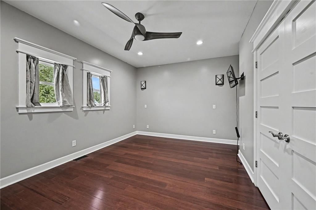 100 S 2nd Street — photo 11