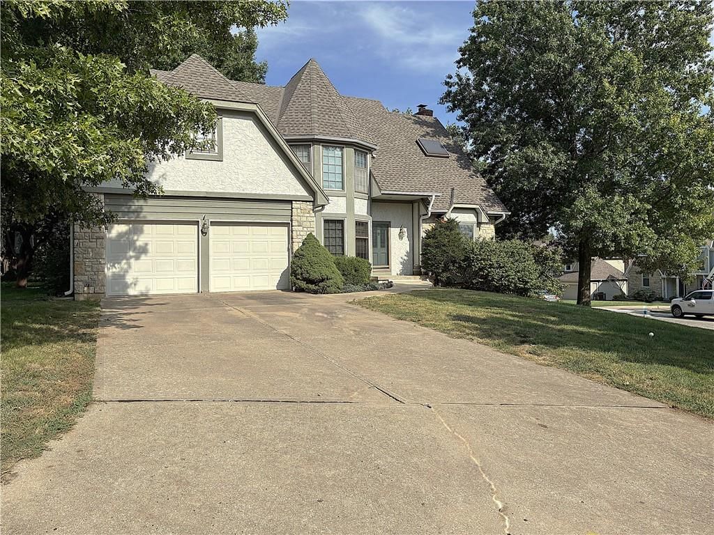 14622 W 81st Street — photo 2