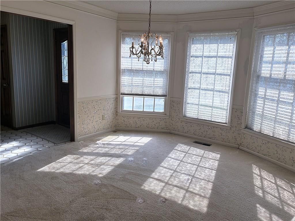 14622 W 81st Street — photo 4