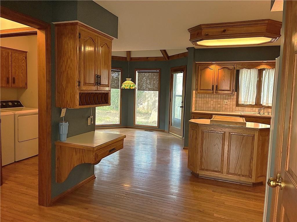 14622 W 81st Street — photo 9