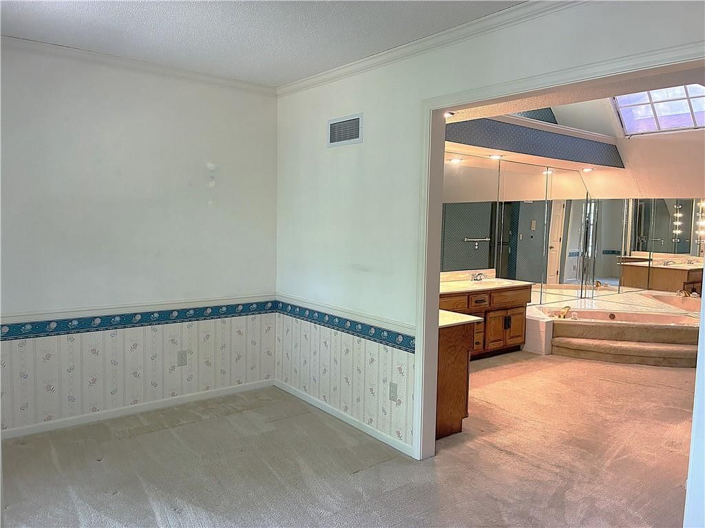 14622 W 81st Street — photo 16