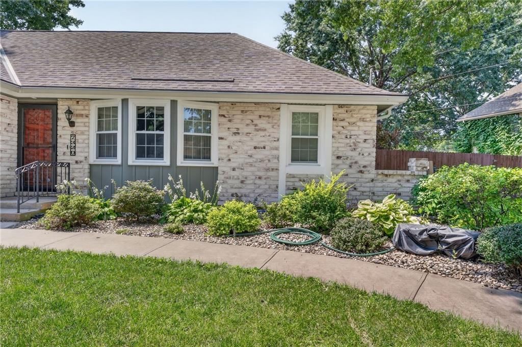 7320 N Garfield Avenue — photo 3