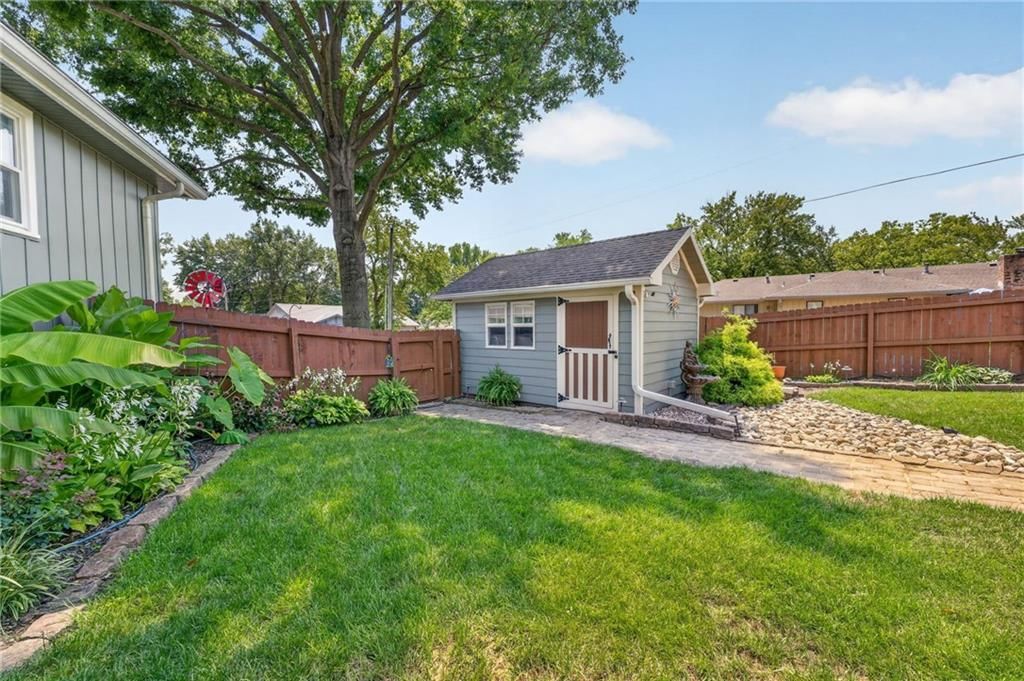 7320 N Garfield Avenue — photo 16