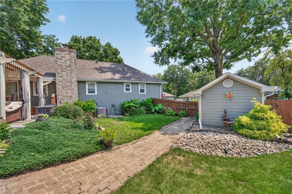 7320 N Garfield Avenue — photo 22