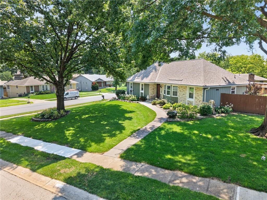 7320 N Garfield Avenue — photo 26