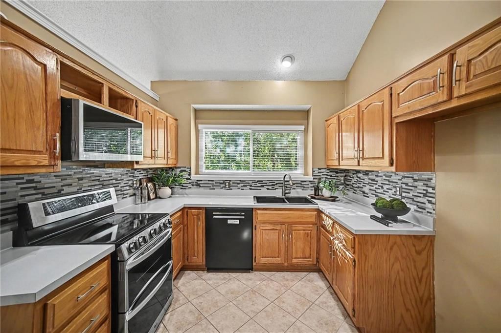 16137 S Mahaffie Street — photo 12