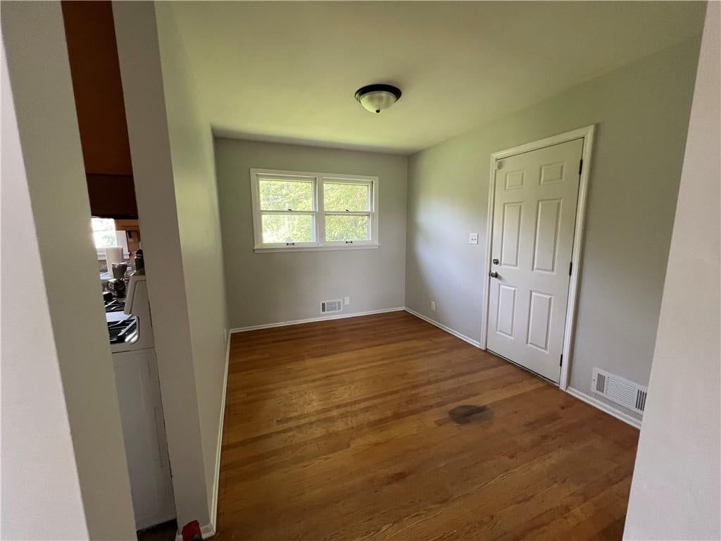 1204 E 81st Street — photo 4
