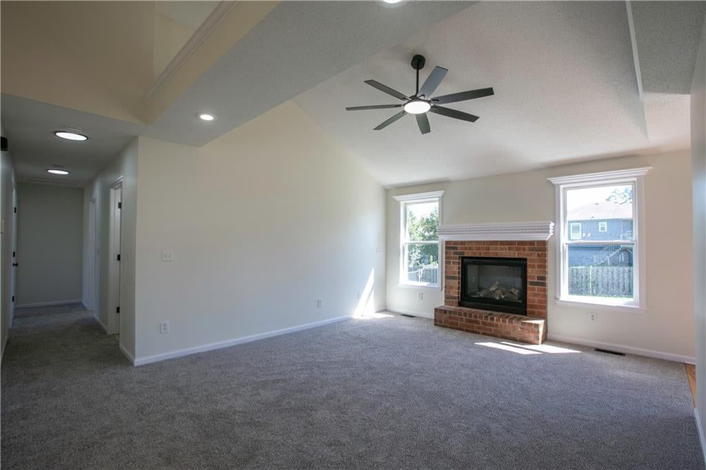 16413 Hight Avenue — photo 3