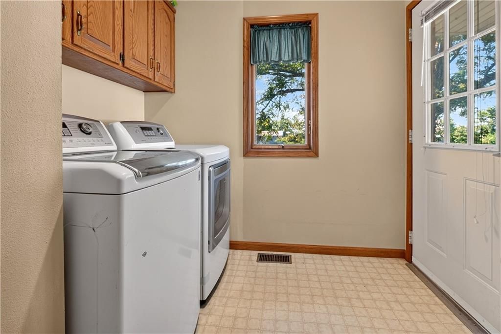 905 W Main Street — photo 25