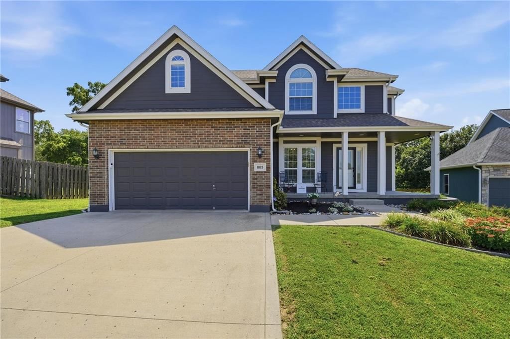 805 Cherry Lane, Smithville, MO