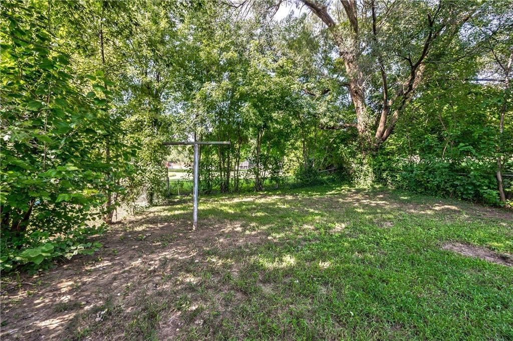 10820-10822 W 49 Street — photo 34