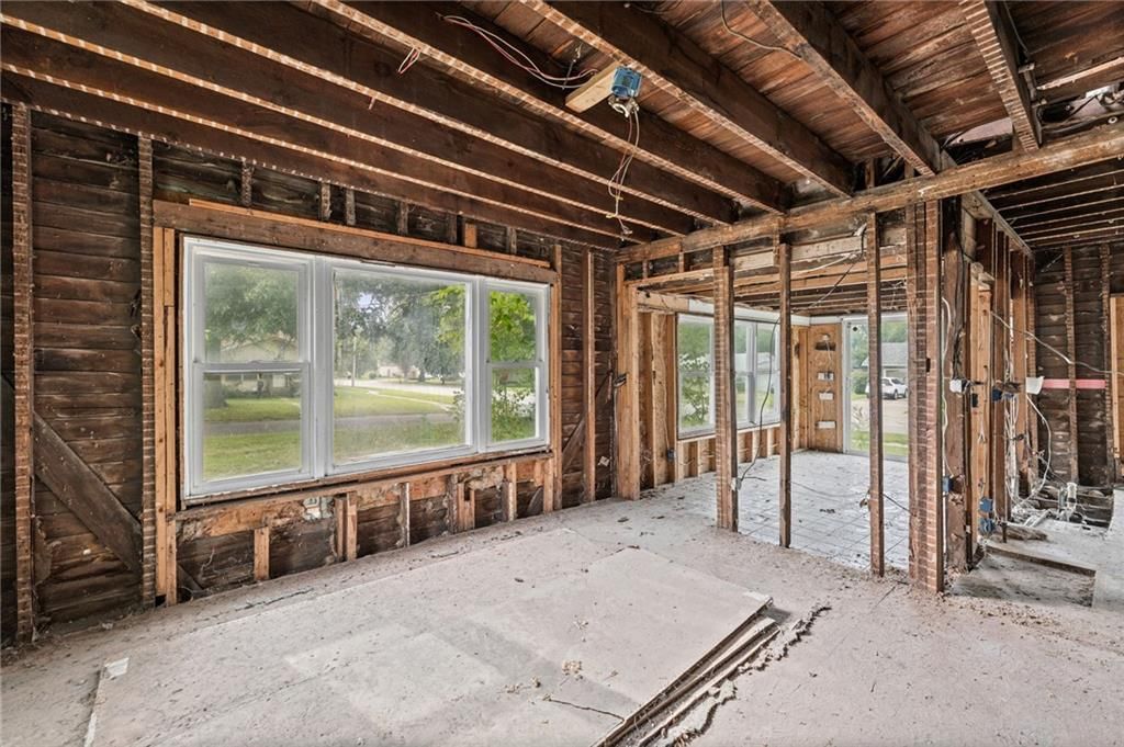 935 N Sycamore Street — photo 8