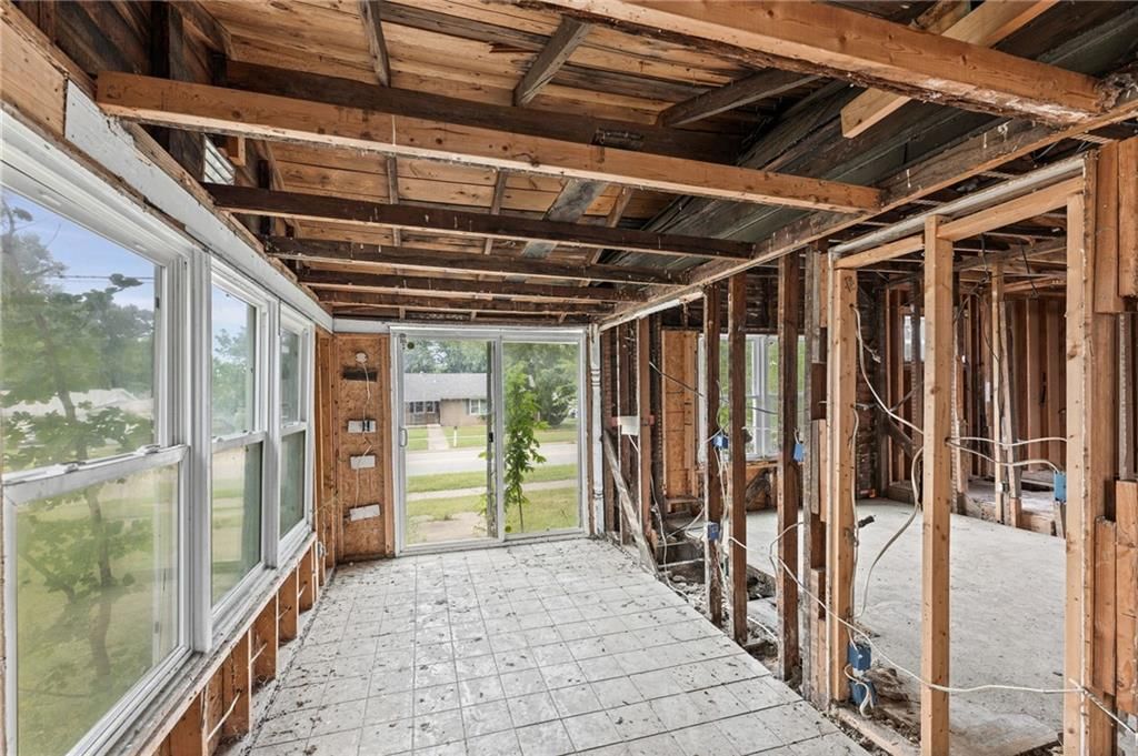 935 N Sycamore Street — photo 10