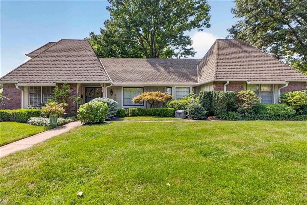 9722 Briar Street, Overland Park, KS