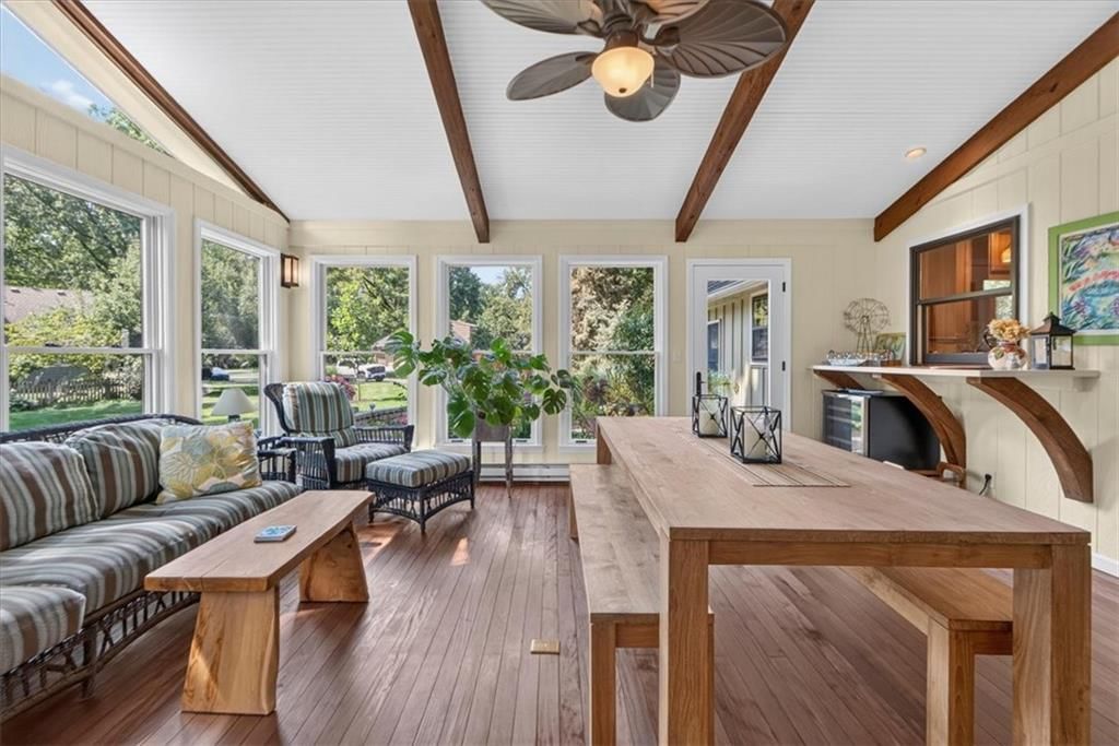 Photo 14 of 99 - 9722 Briar Street, Overland Park, KS 66207