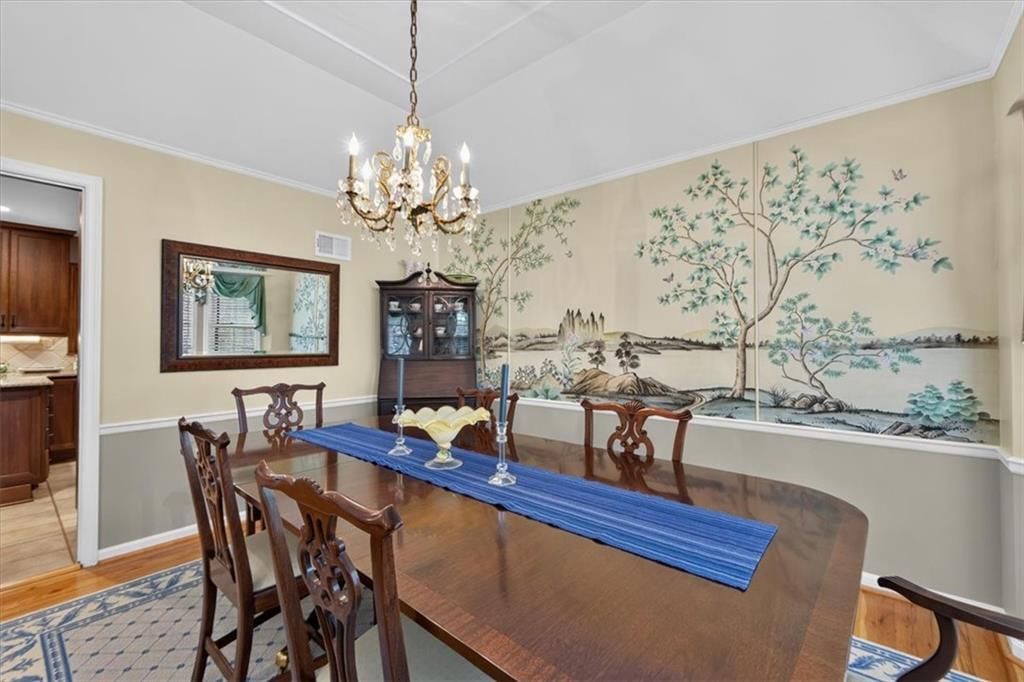 Photo 17 of 99 - 9722 Briar Street, Overland Park, KS 66207