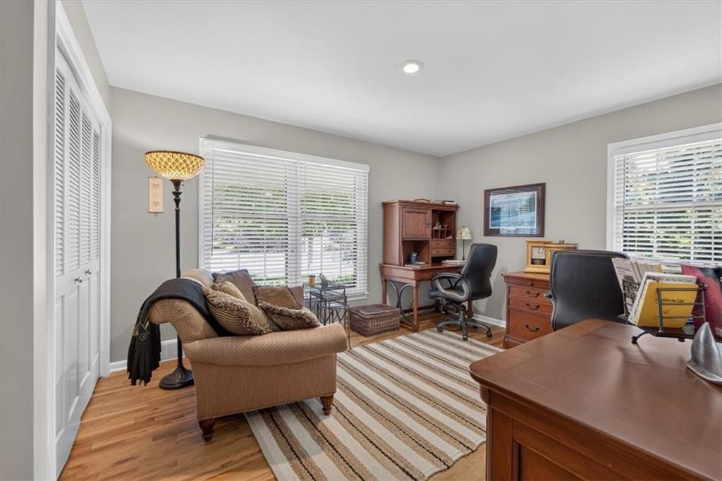 Photo 27 of 99 - 9722 Briar Street, Overland Park, KS 66207
