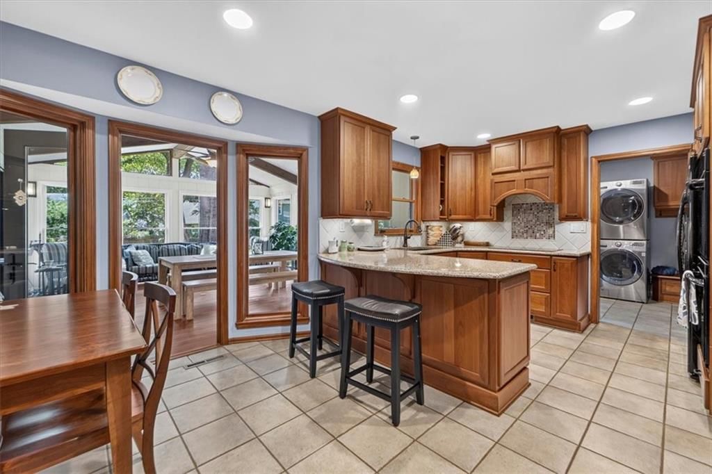 Photo 35 of 99 - 9722 Briar Street, Overland Park, KS 66207
