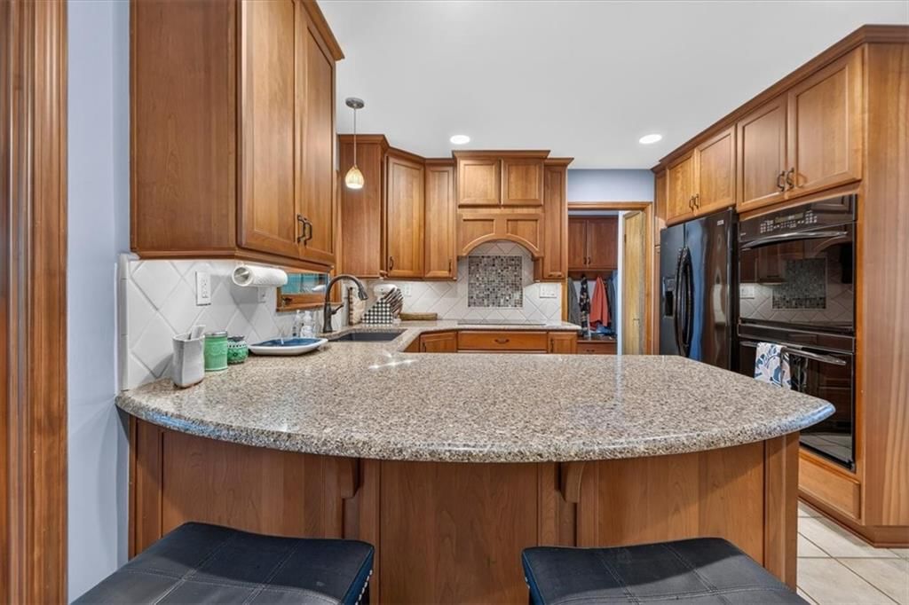 Photo 39 of 99 - 9722 Briar Street, Overland Park, KS 66207
