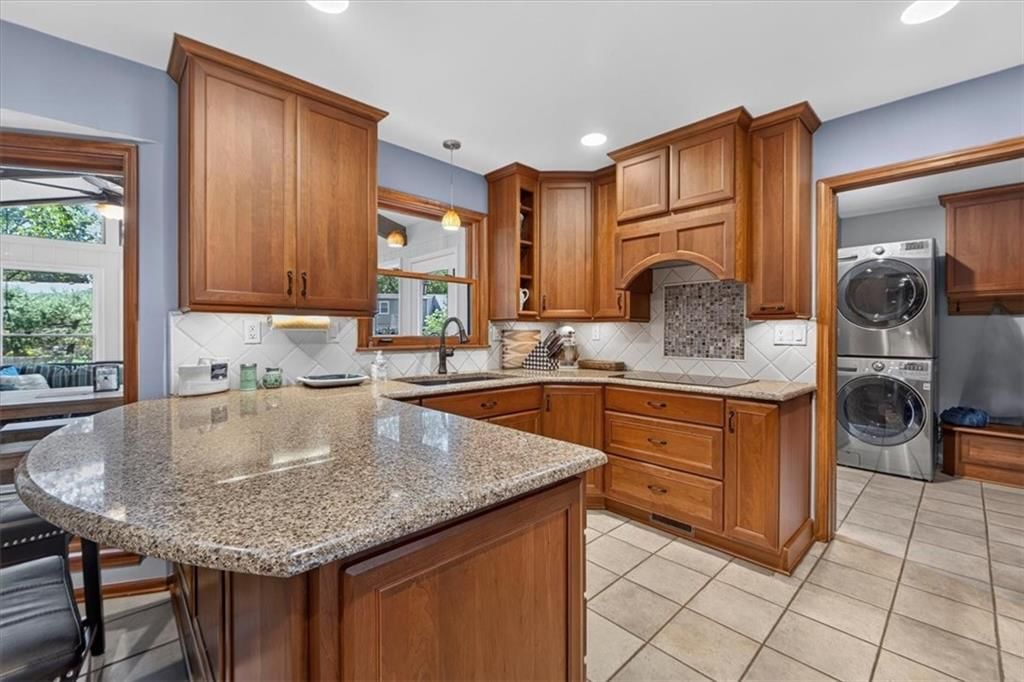 Photo 40 of 99 - 9722 Briar Street, Overland Park, KS 66207