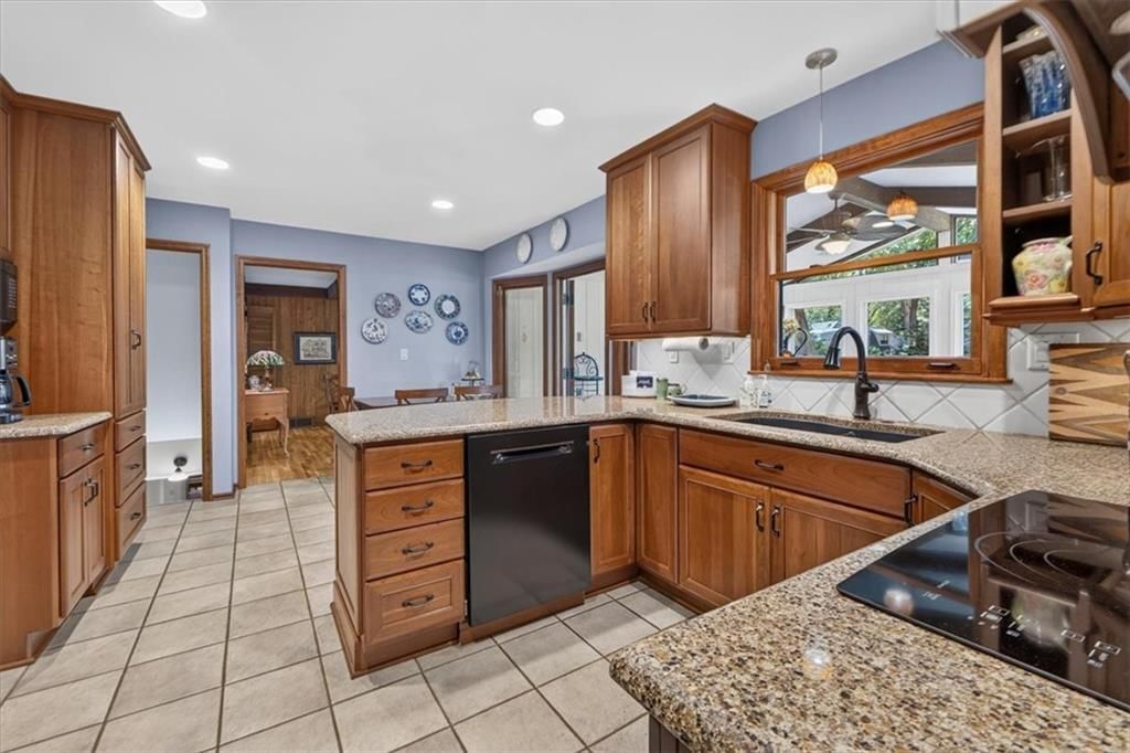 Photo 42 of 99 - 9722 Briar Street, Overland Park, KS 66207