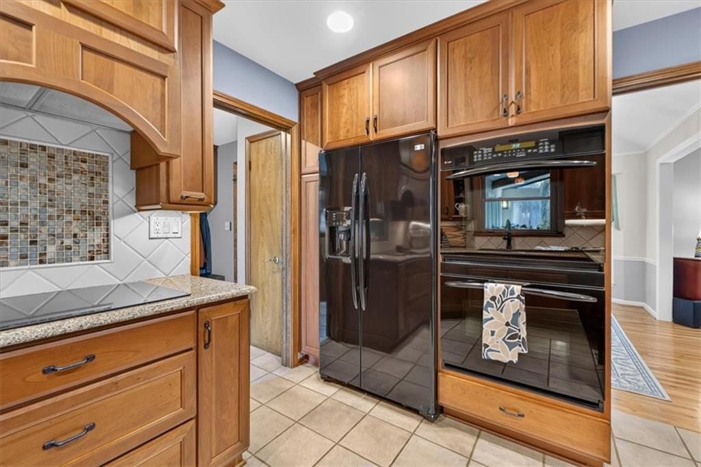 Photo 44 of 99 - 9722 Briar Street, Overland Park, KS 66207