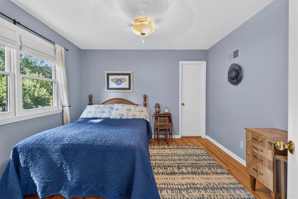 Photo 56 of 99 - 9722 Briar Street, Overland Park, KS 66207