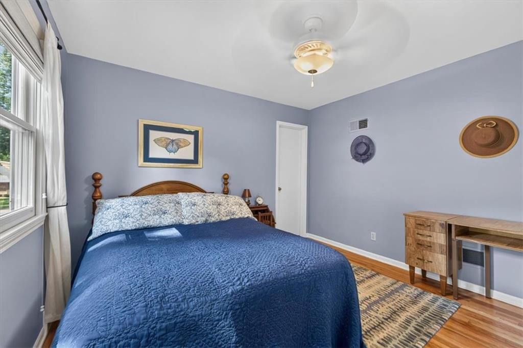 Photo 57 of 99 - 9722 Briar Street, Overland Park, KS 66207