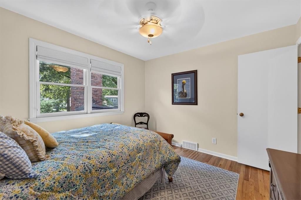 Photo 62 of 99 - 9722 Briar Street, Overland Park, KS 66207
