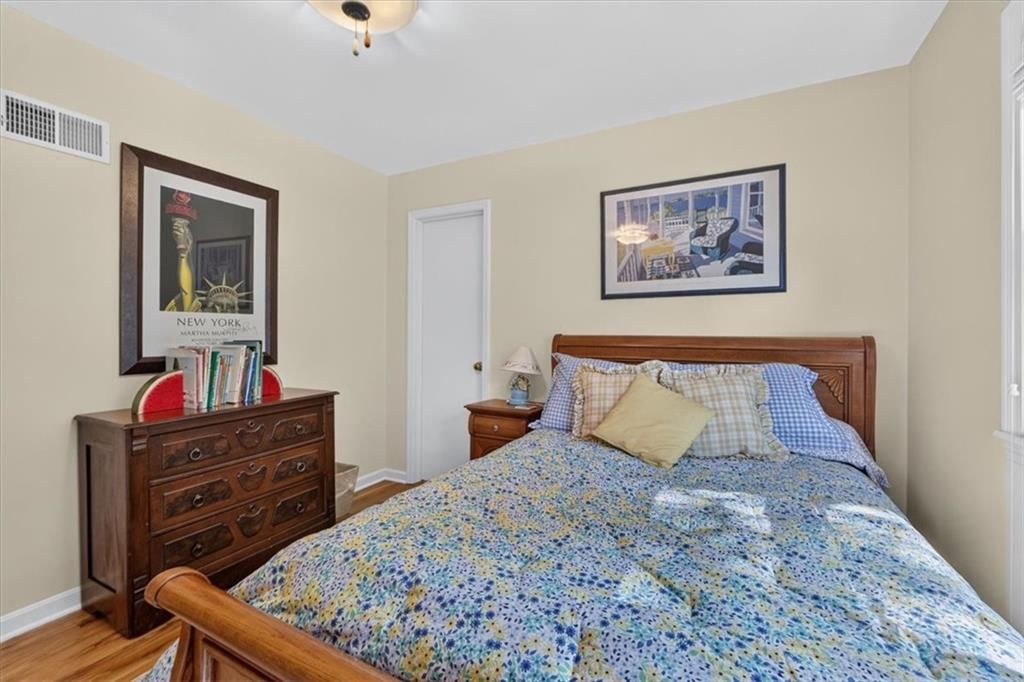 Photo 63 of 99 - 9722 Briar Street, Overland Park, KS 66207