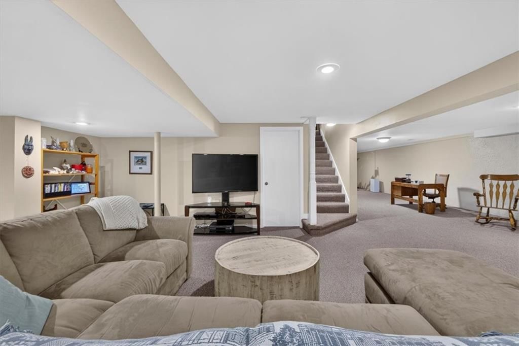 Photo 71 of 99 - 9722 Briar Street, Overland Park, KS 66207